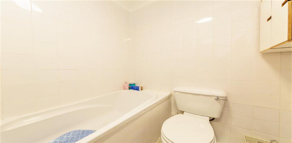 Modern 2 Bed Apartment with Bills Included.  Loveridge Road, West Hampstead